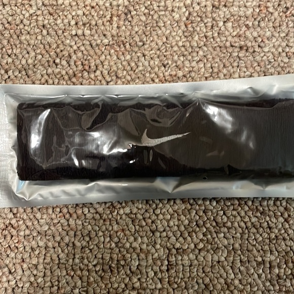 Nike home and away headband - Picture 2 of 4